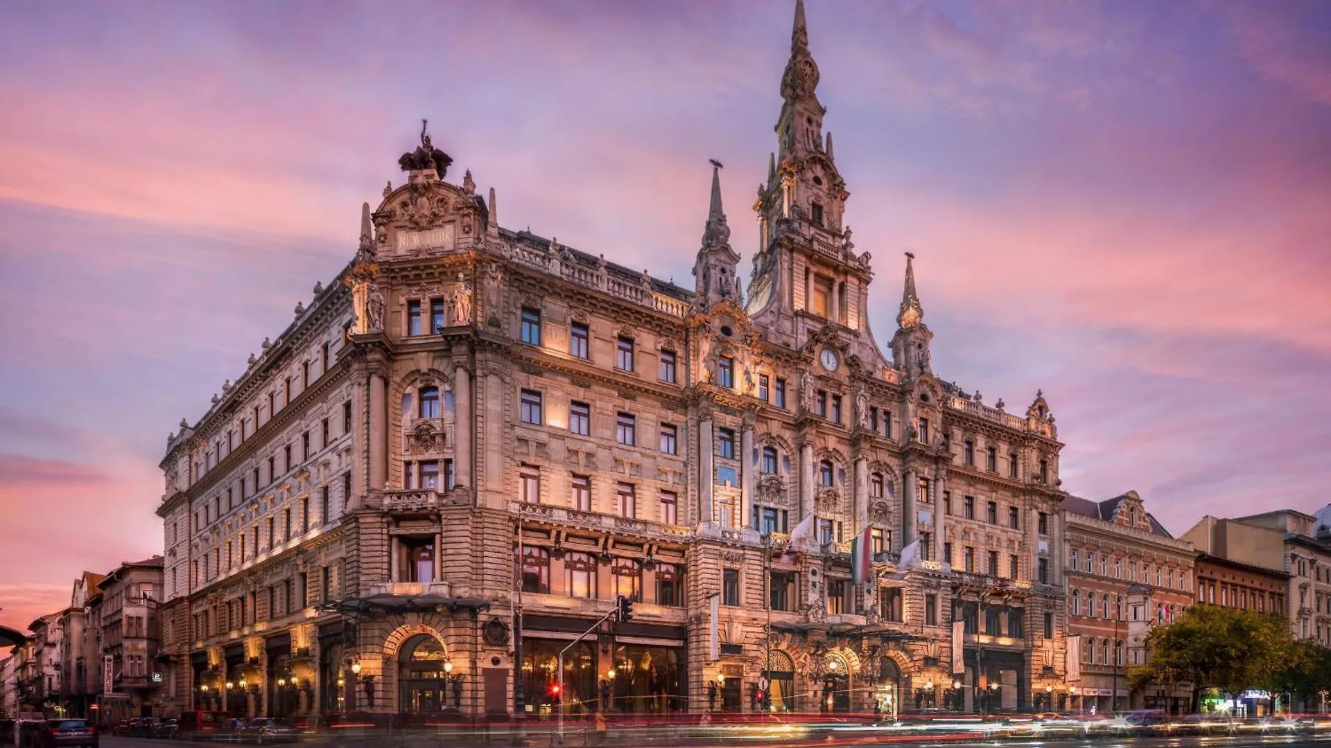 Stylish 2-Bedroom Apartment In Central Budapest